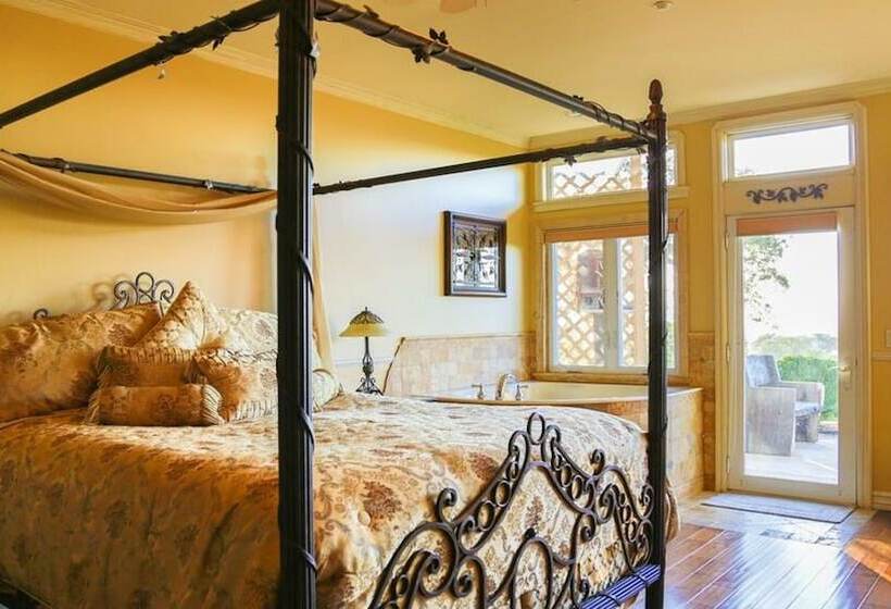 수피리어 룸, High Ridge Manor