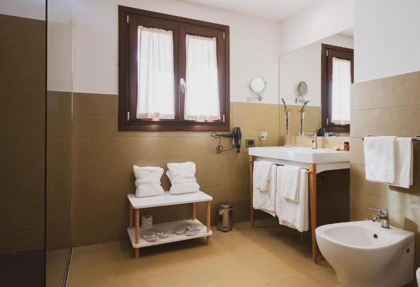 Полулюкс Одноместный с Террасой, Tramas Hotel & Spa