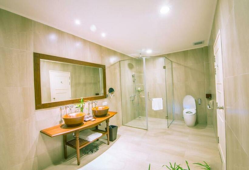 Номер Deluxe, Sokha Phnom Penh