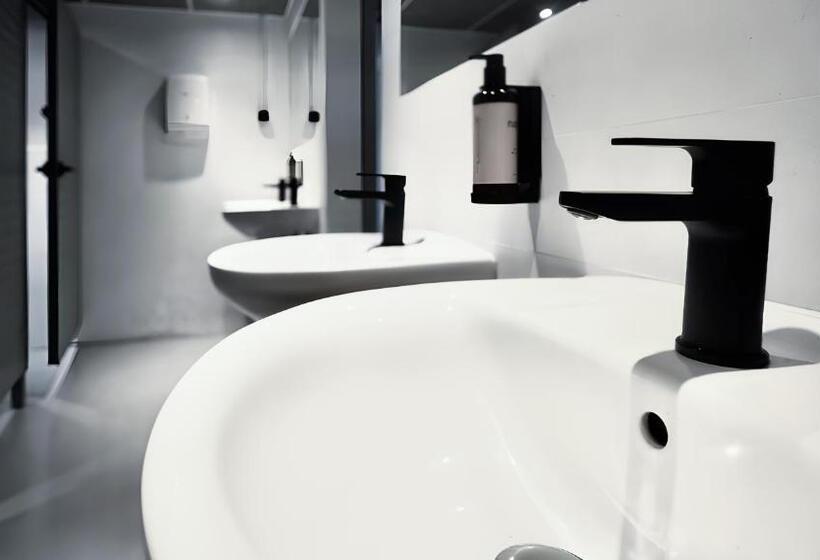 Geteiltes Mehrbettzimmer, Ideal Youth Hostel