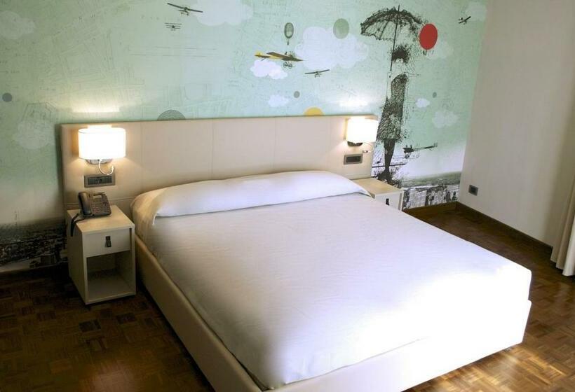 Полулюкс Одноместный с Террасой, Tramas Hotel & Spa