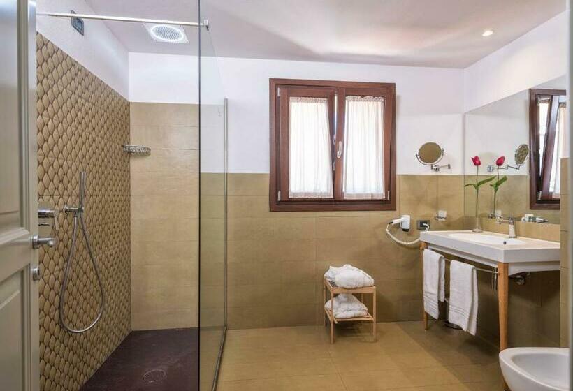 Полулюкс Одноместный с Террасой, Tramas Hotel & Spa