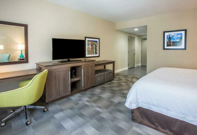 스탠다드 스튜디오 킹침대, Hampton Inn & Suites Yonkers   Westchester