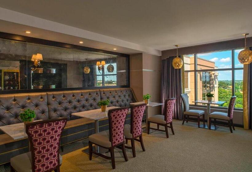 Номер Клуб, Sheraton Austin Georgetown Hotel & Conference Center