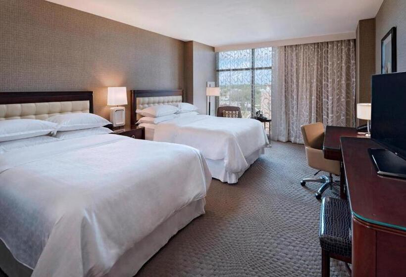 Номер Стандарт Вид на Бассейн, Sheraton Austin Georgetown Hotel & Conference Center
