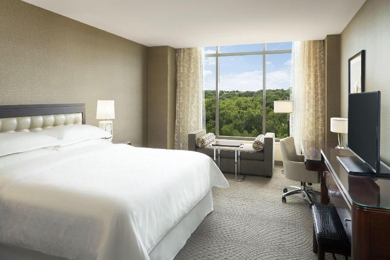 클럽 룸 킹침대, Sheraton Austin Georgetown Hotel & Conference Center