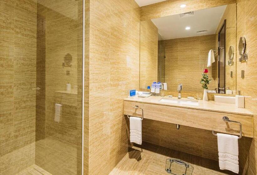 اتاق سوپریور خانوادگی, Wyndham Legend Halong