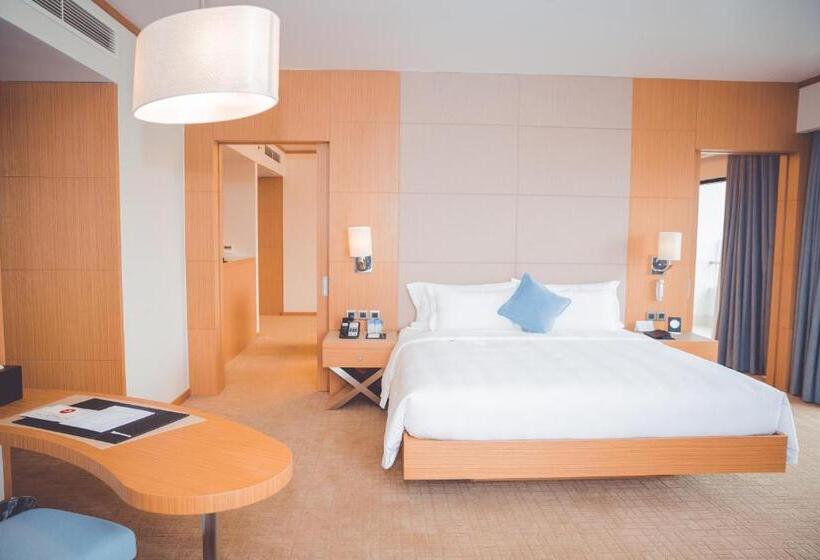 1 Bedroom Penthouse Apartment, Wyndham Legend Halong