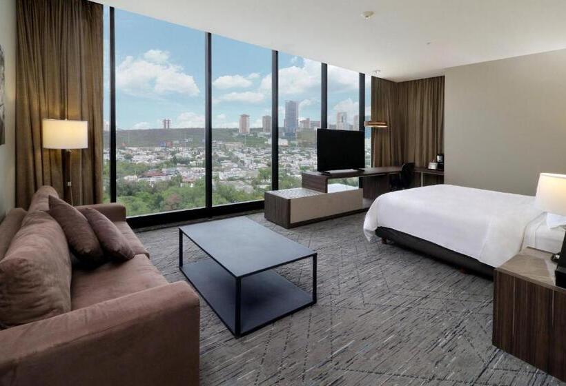 سوئیت با تخت بزرگ, Holiday Inn Express & Suites Monterrey Valle, An Ihg
