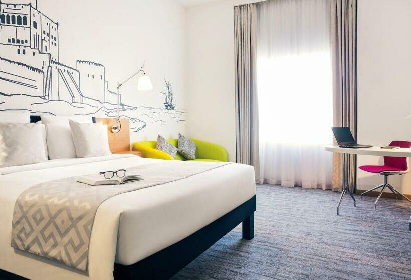اتاق لوکس با چشم‌انداز استخر, Mercure Sohar