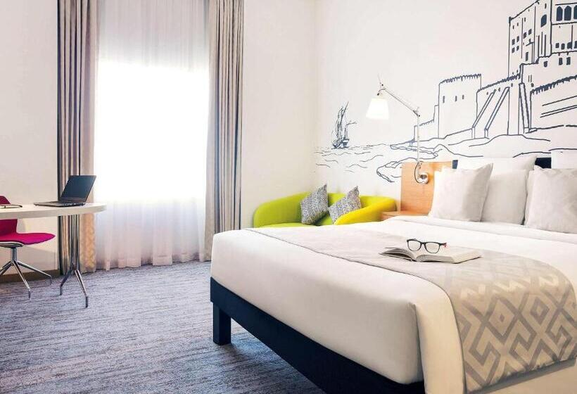 اتاق لوکس با چشم‌انداز استخر, Mercure Sohar