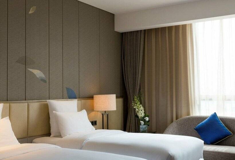 Номер Deluxe Вид на Озеро, Pullman Nanchang Sunac
