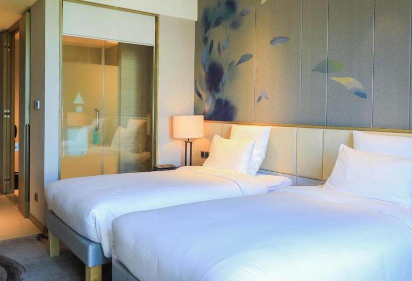 Номер Deluxe Вид на Озеро, Pullman Nanchang Sunac