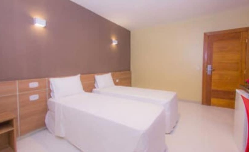 Quarto Quádruplo Deluxe, Safira Praia