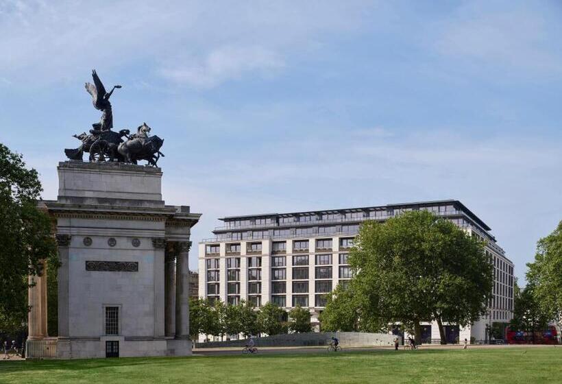 Номер Deluxe Кровать Кинг, The Peninsula London
