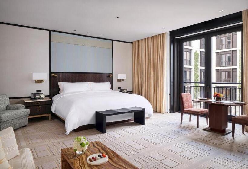 Люкс Повышенной Комфортности, The Peninsula London