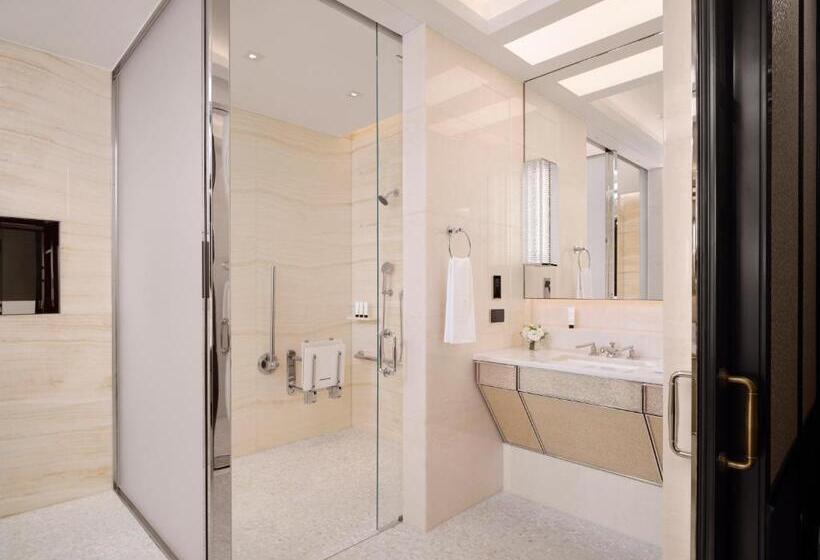 Люкс Премиум, The Peninsula London