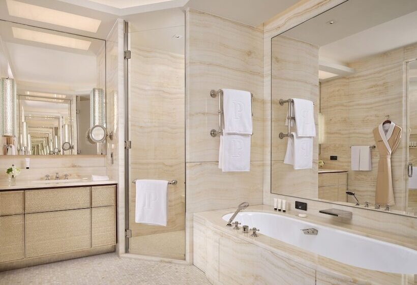 Premium room with terrace, The Peninsula London