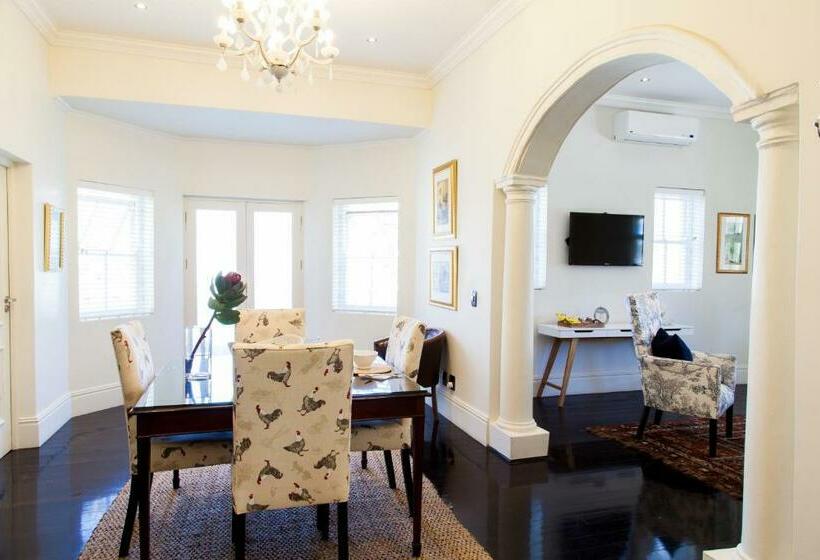 Люкс, Auberge Daniella