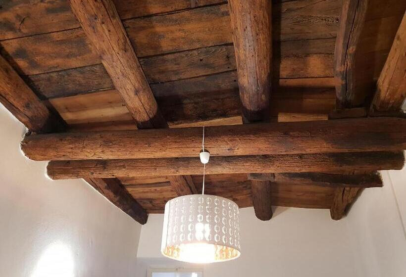 اتاق استاندارد با سرویس بهداشتی مشترک, La Maison