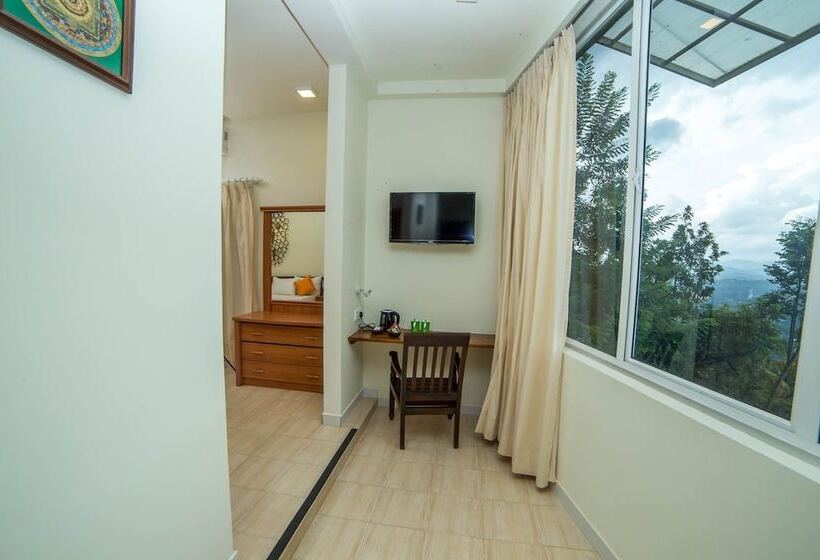 豪华三人间, Range Hotel Kandy