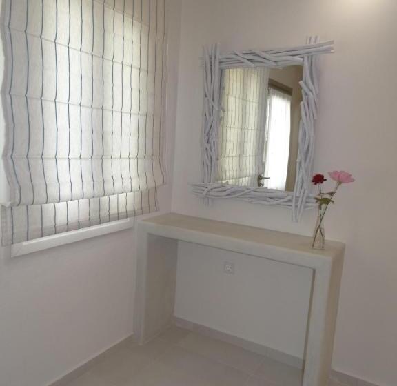 Стандартный Номер Нижний Этаж, Naxos Anassa Suites