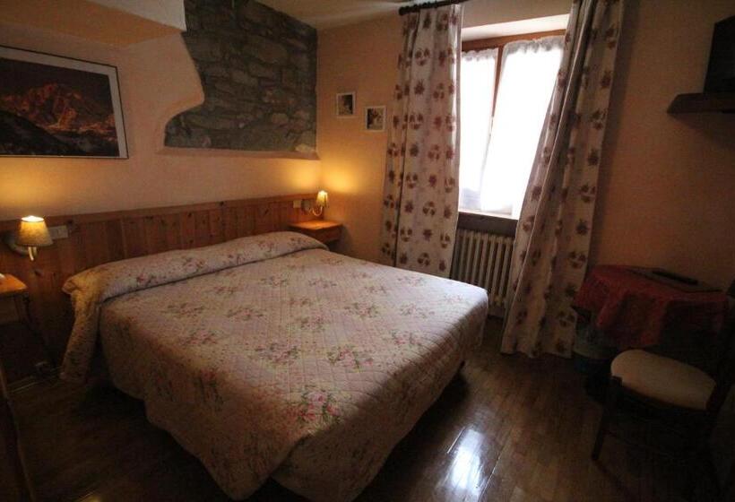Номер Стандарт, Maison Laurent