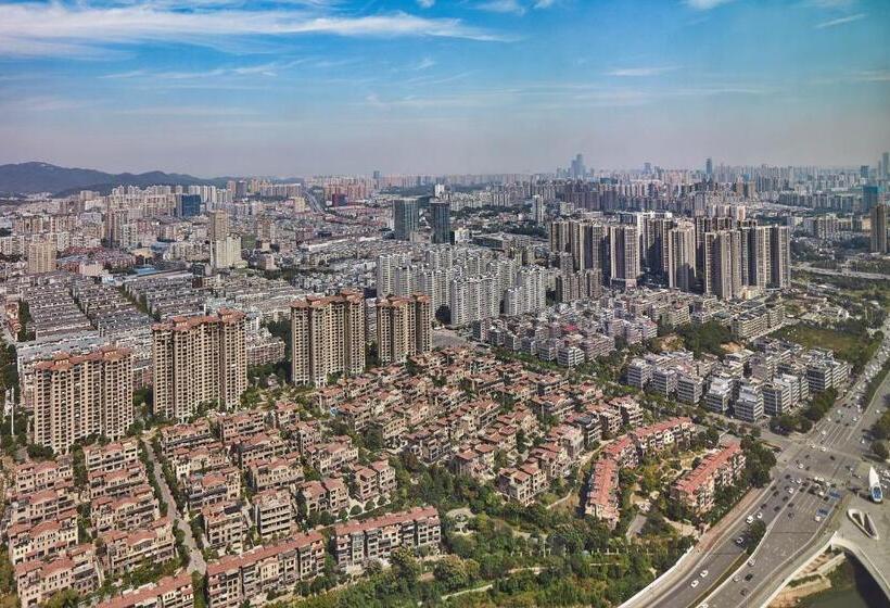 Номер Deluxe Вид на Город, Meixi Lake Hotel, A Luxury Collection Hotel, Changsha