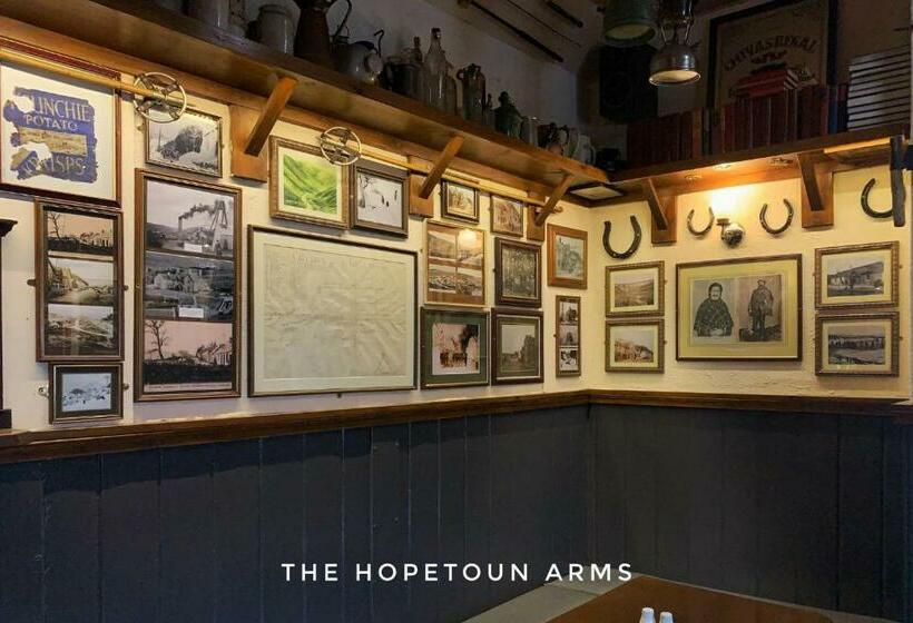 Семейный Номер, The Hopetoun Arms