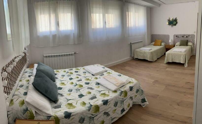 Апартаменты 3 Спальни, Resisantander   Apartamento Para 9 Personas