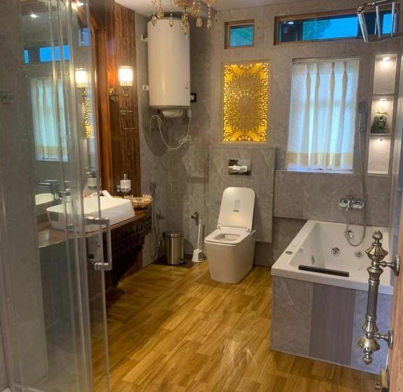 Номер Стандарт Вид на Озеро, Harmukh Houseboat By Stay Pattern