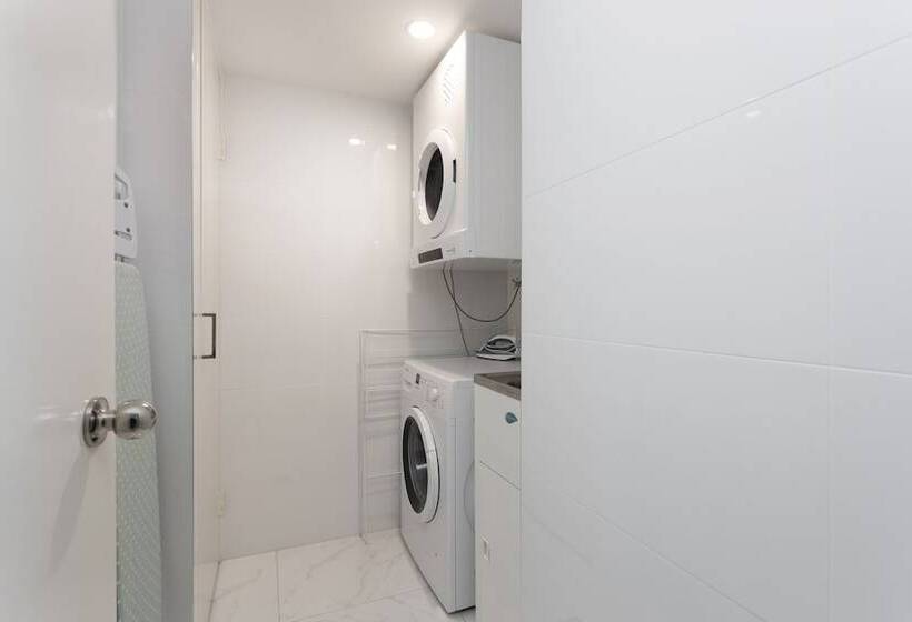 침실 1개 아파트, Capricornia Apartments