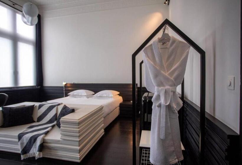سوئیت با تخت بزرگ, B&b Suites Feek