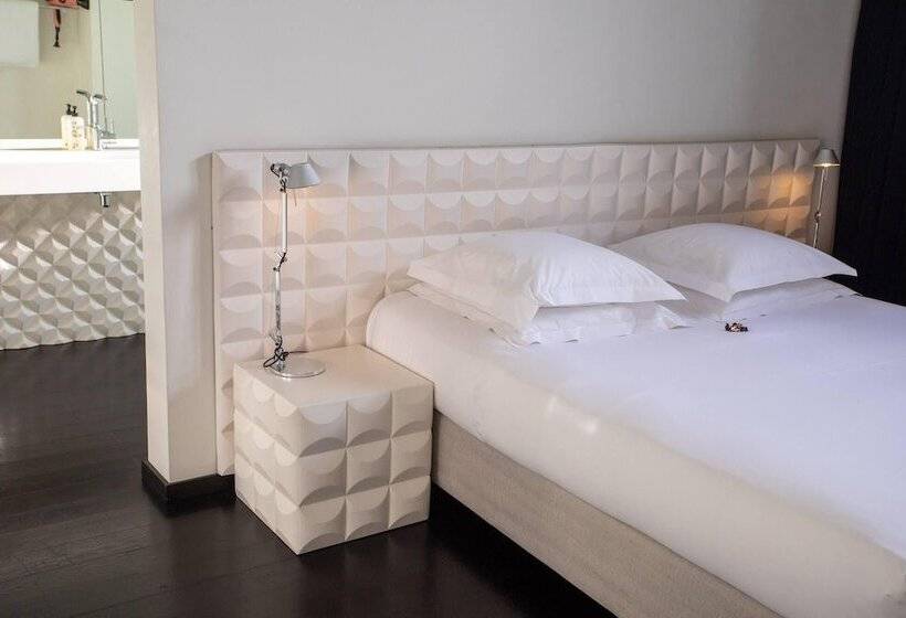 سوییت خانوادگی, B&b Suites Feek