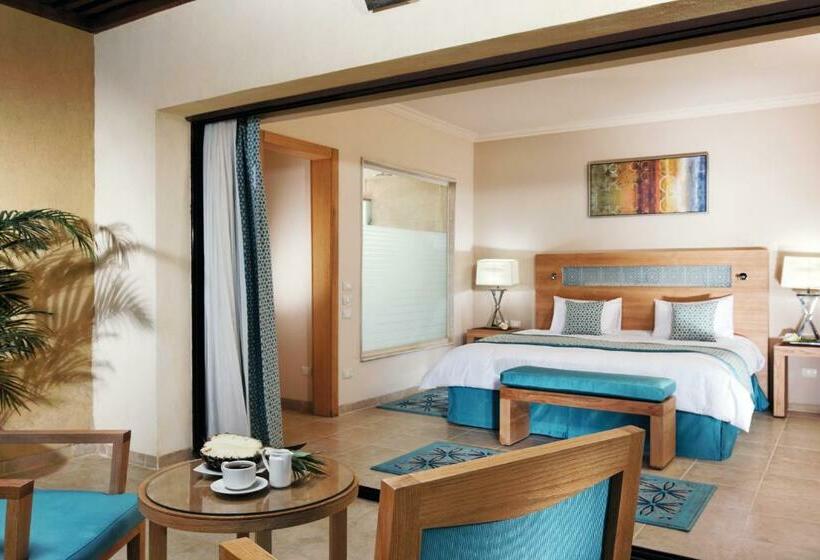 اتاق خانوادگی با چشم‌انداز استخر, Movenpick Waterpark Resort & Spa Soma Bay