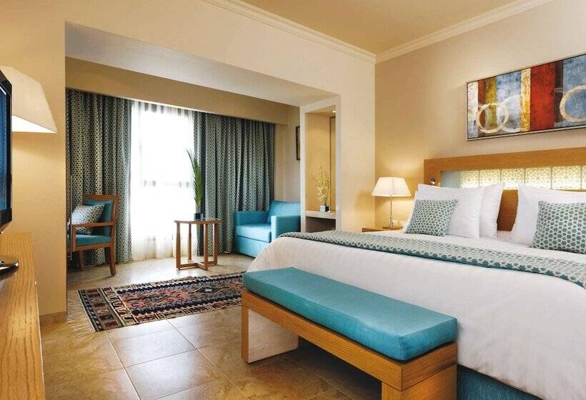 Deluxe Room Mountain View, Movenpick Waterpark Resort & Spa Soma Bay