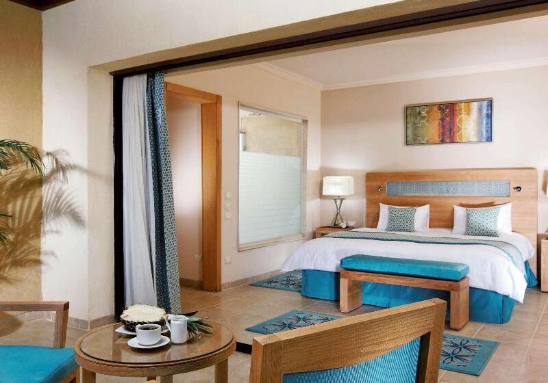 اتاق لوکس با چشم‌انداز دریا, Movenpick Waterpark Resort & Spa Soma Bay