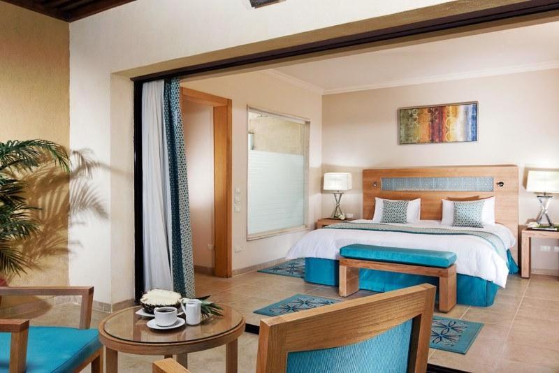 اتاق لوکس با چشم‌انداز استخر, Movenpick Waterpark Resort & Spa Soma Bay