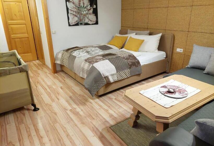 Апартаменты 2 Спальни, Platzhirsch Zur Alten Wagnerei Gästehaus
