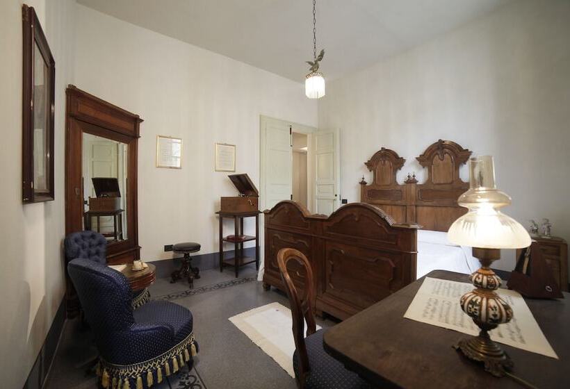 סוויטת ג'וניור עם טרסה, Residenza D Epoca Regina D Arborea