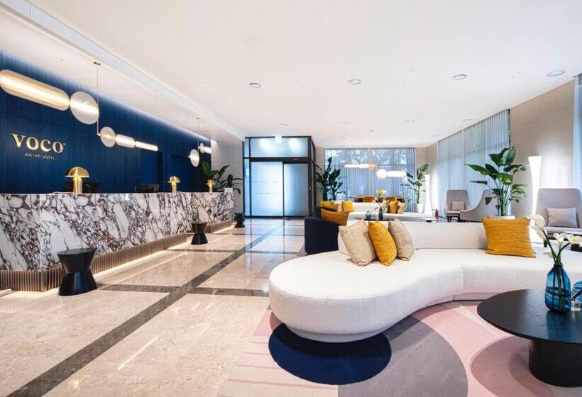 Premium room w/ mountain view, Voco Seoul Myeongdong, An Ihg