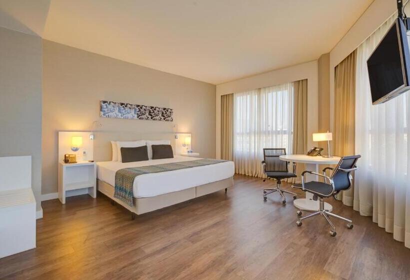 Номер Deluxe Кровать Кинг, Quality Hotel São Caetano