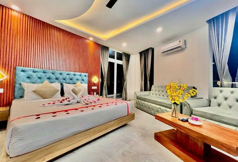 발코니가 있는 스위트, Jp Hills Rishikesh
