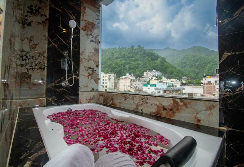 سوئیت با بالکن, Jp Hills Rishikesh