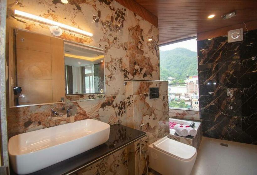 발코니가 있는 스위트, Jp Hills Rishikesh