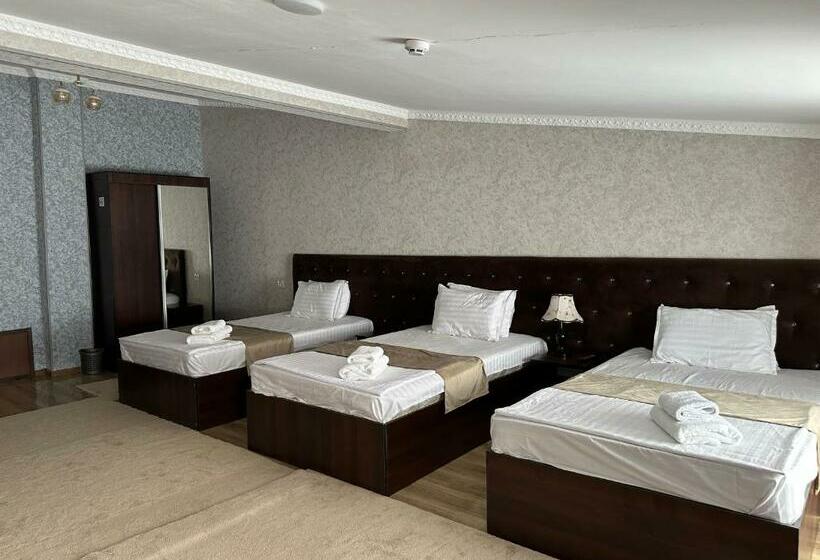 اتاق استاندارد سه نفره, Garden City