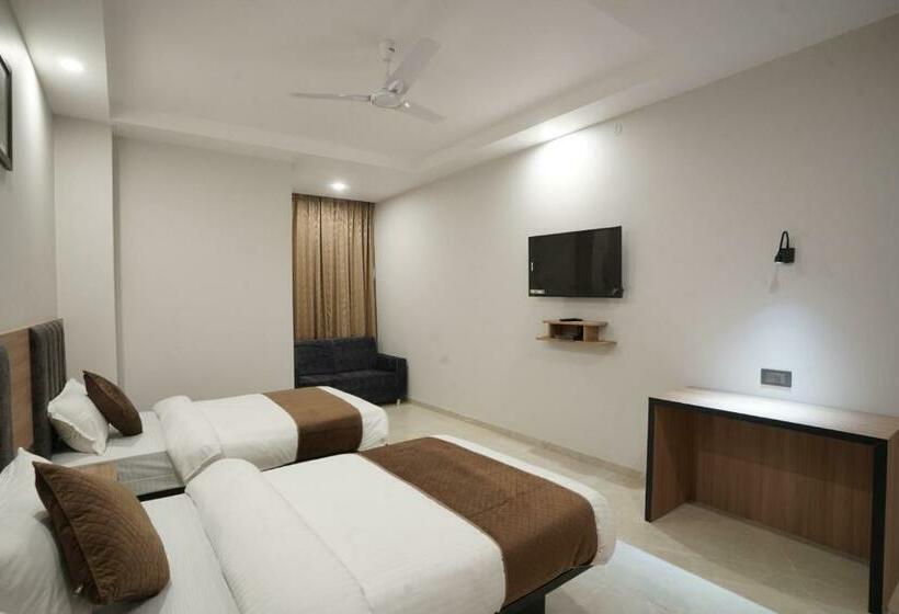 اتاق لوکس, Krishna Inn