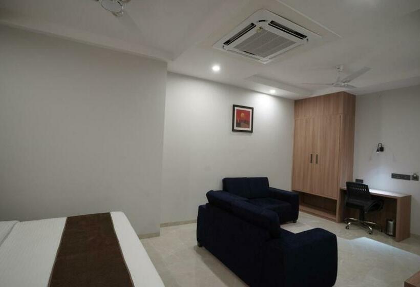 سوییت, Krishna Inn