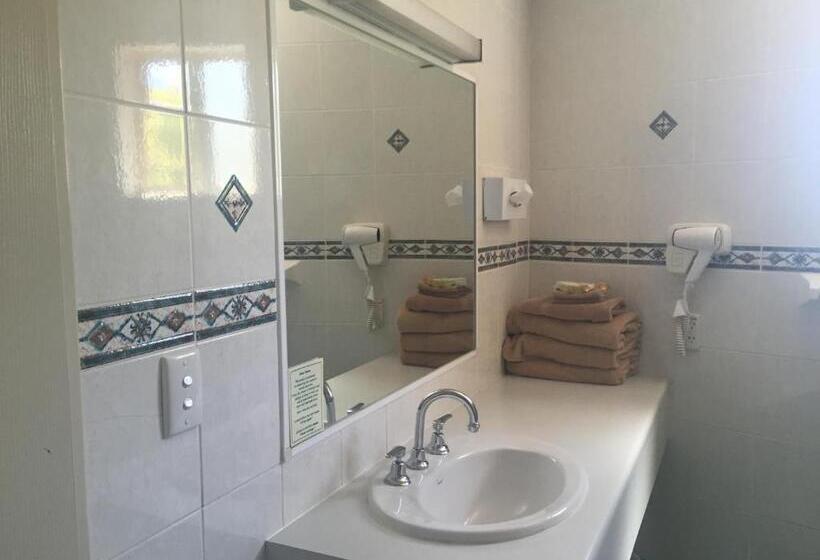 Семейный Номер, Abel Tasman Motor Inn