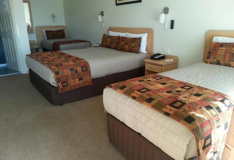Семейный Номер, Abel Tasman Motor Inn
